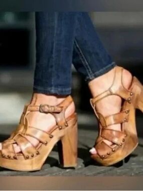 Bed Stu Distressed Cognac Leather Multi‑Strap Platform Sandals